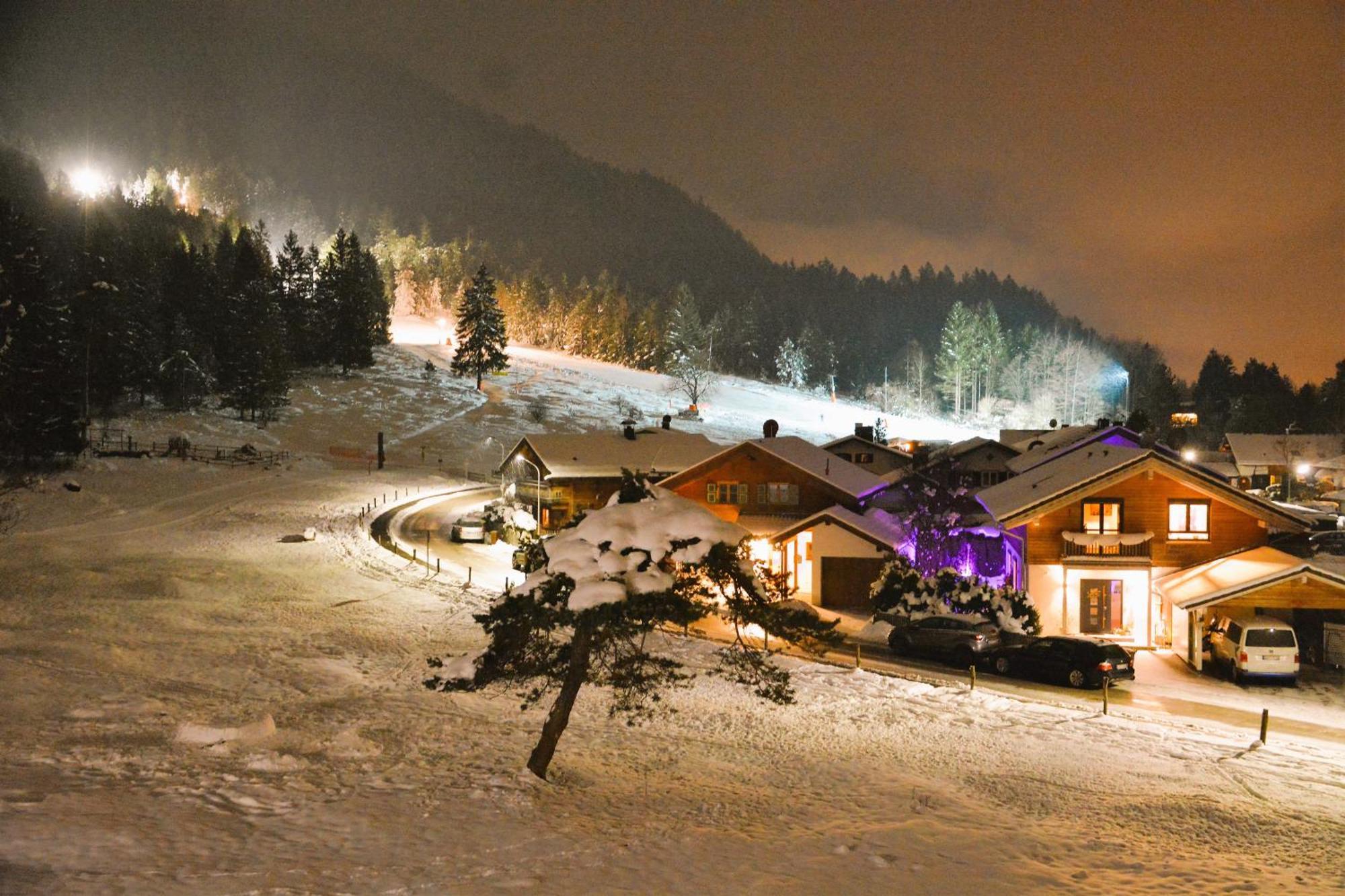 Ferienwohnung Farchanter Alm Mit Schlafzimmer, Wohnzimmer Und Schlafnische Exterior foto