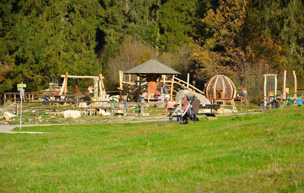 Ferienwohnung Farchanter Alm Mit Schlafzimmer, Wohnzimmer Und Schlafnische Exterior foto