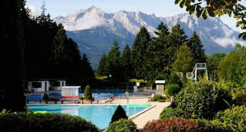 Ferienwohnung Farchanter Alm Mit Schlafzimmer, Wohnzimmer Und Schlafnische Exterior foto