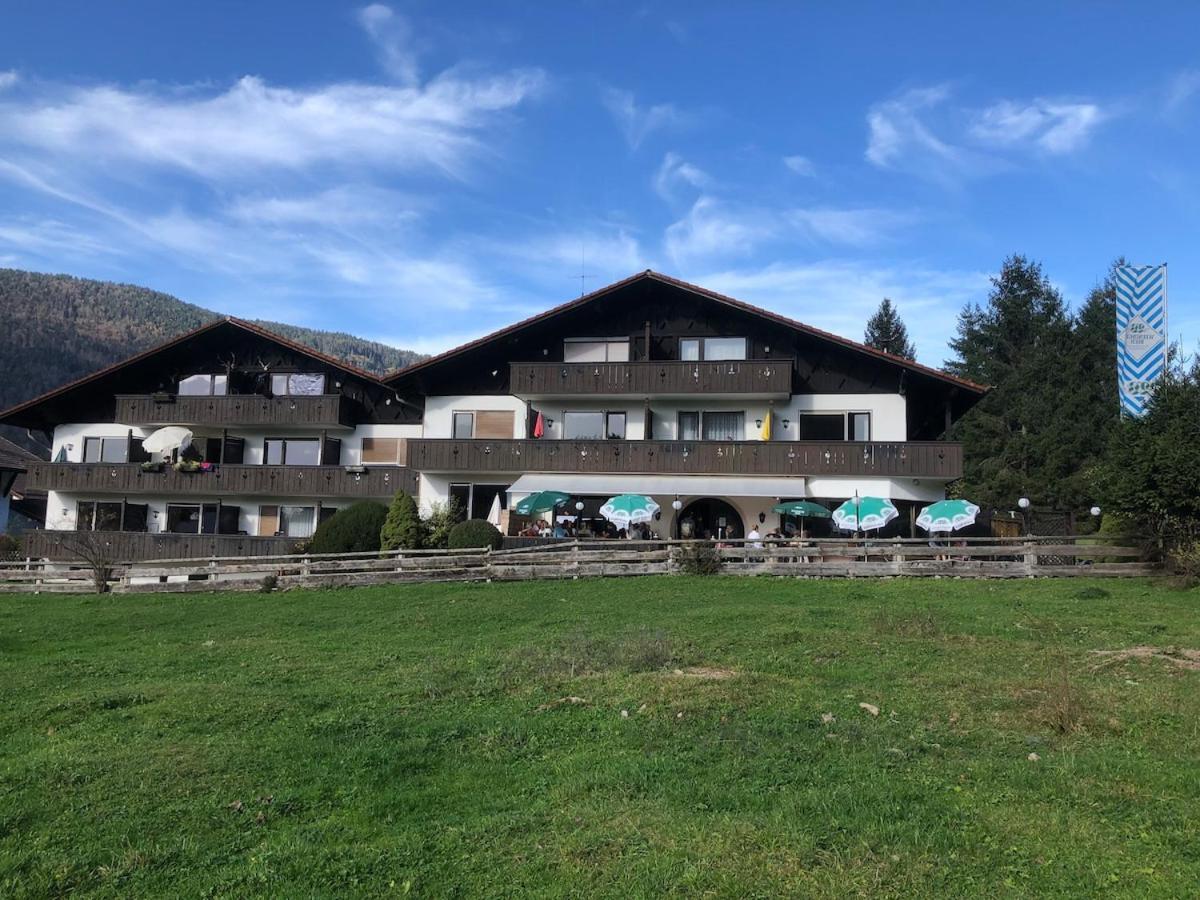 Ferienwohnung Farchanter Alm Mit Schlafzimmer, Wohnzimmer Und Schlafnische Exterior foto