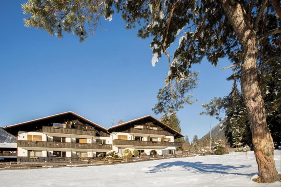 Ferienwohnung Farchanter Alm Mit Schlafzimmer, Wohnzimmer Und Schlafnische Exterior foto