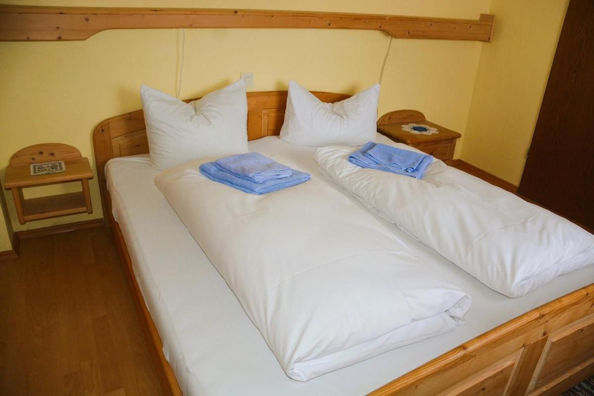 Ferienwohnung Farchanter Alm Mit Schlafzimmer, Wohnzimmer Und Schlafnische Exterior foto